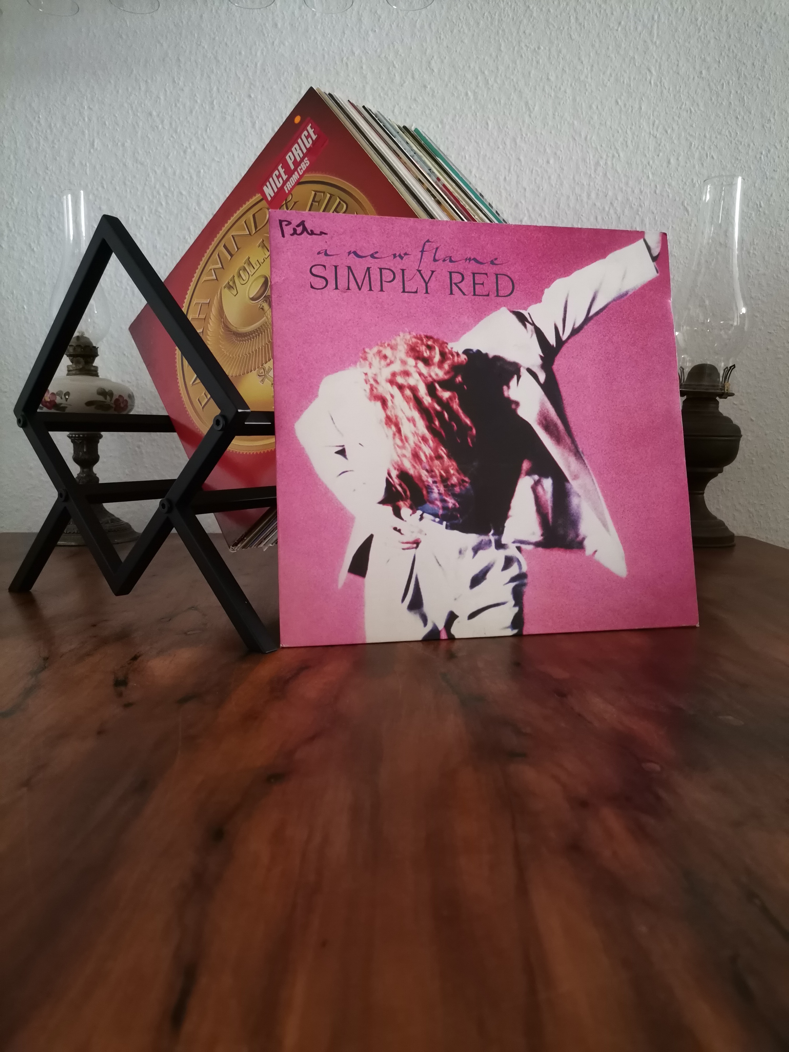 simply red